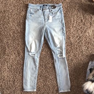 Express skinny high rise size 6 short jeans